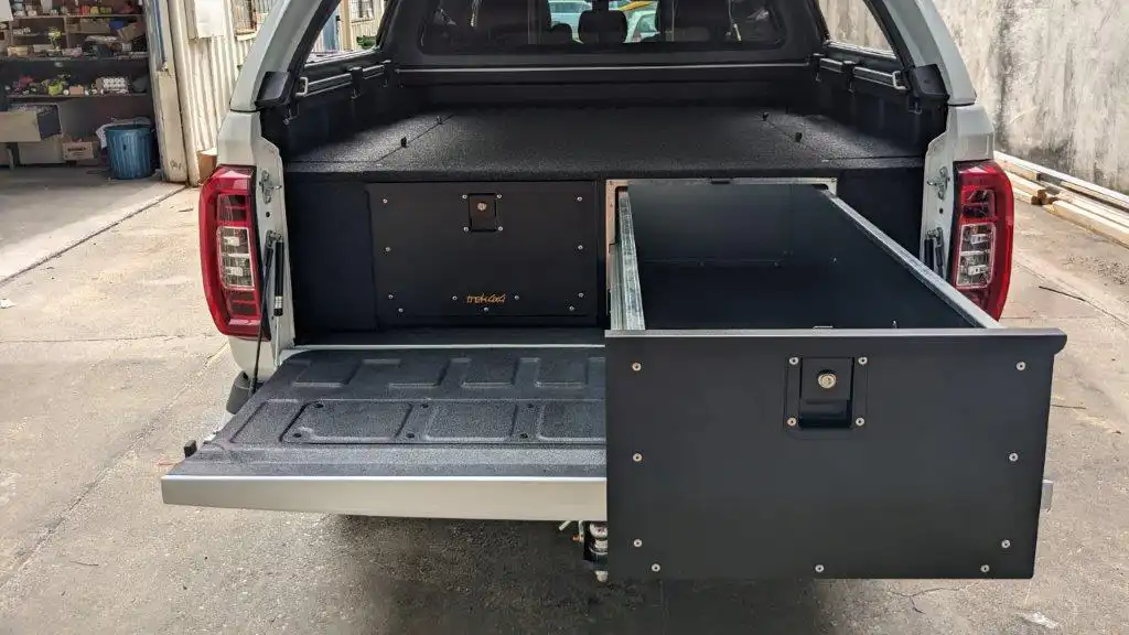LDV T60 370 drawers (4)