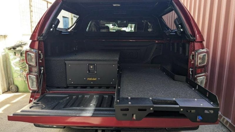ISUZU D MAX 2020+ WITH SINGLE 290MM HEIGHT DRAWER AND 1/2 TRAY SLIDE
